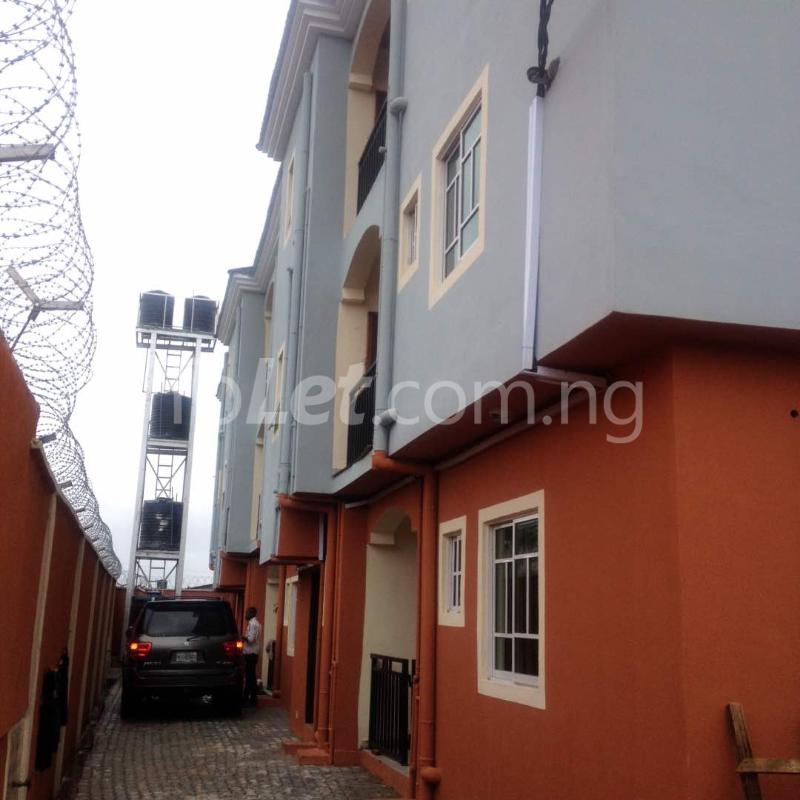 2 bedroom Flat / Apartment for rent Itire Lawanson Surulere Lagos