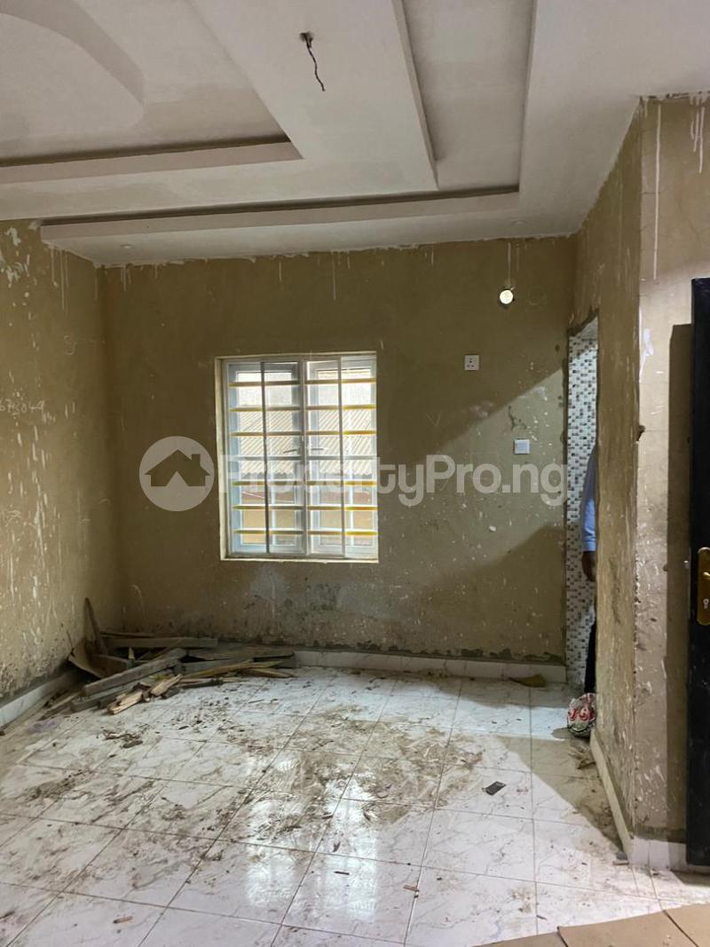2 bedroom Flat / Apartment for rent Adekunle Adekunle Yaba Lagos