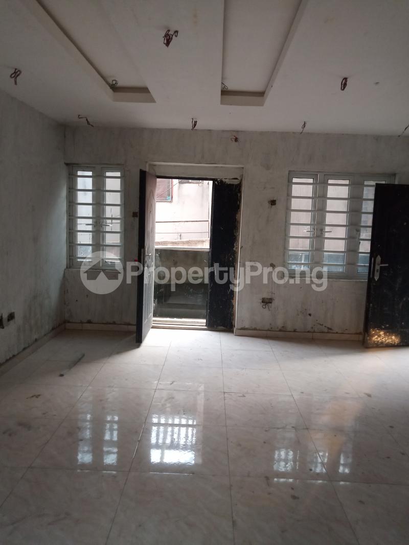 2 bedroom Flat / Apartment for rent Alagomeji Yaba Lagos
