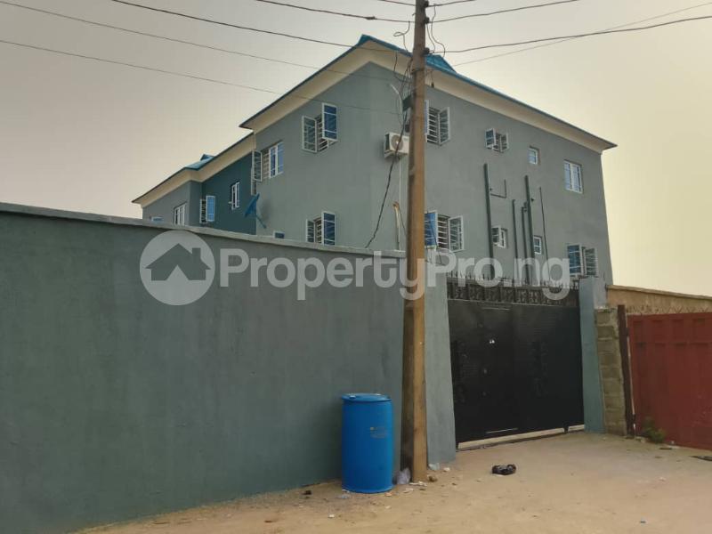 2 bedroom Flat / Apartment for rent Surulere Lagos