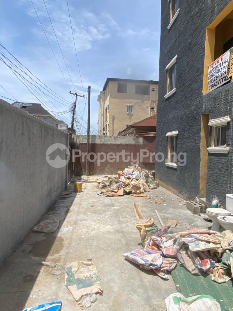 2 bedroom Flat / Apartment for rent  Alagomeji Yaba Lagos
