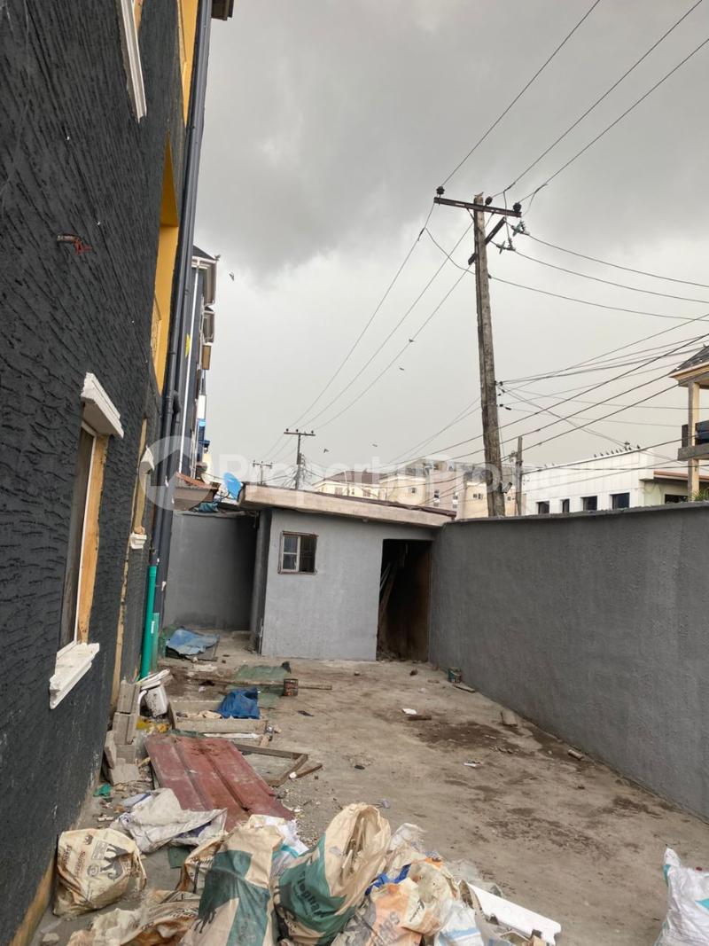 2 bedroom Flat / Apartment for rent  Alagomeji Yaba Lagos
