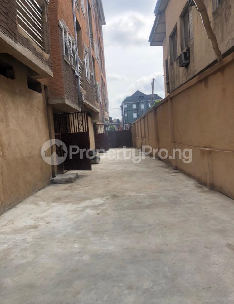 2 bedroom Flat / Apartment for rent Adekunle Yaba Lagos