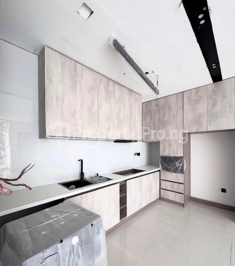 2 bedroom House for rent Lekki Phase 1 Lekki Lagos