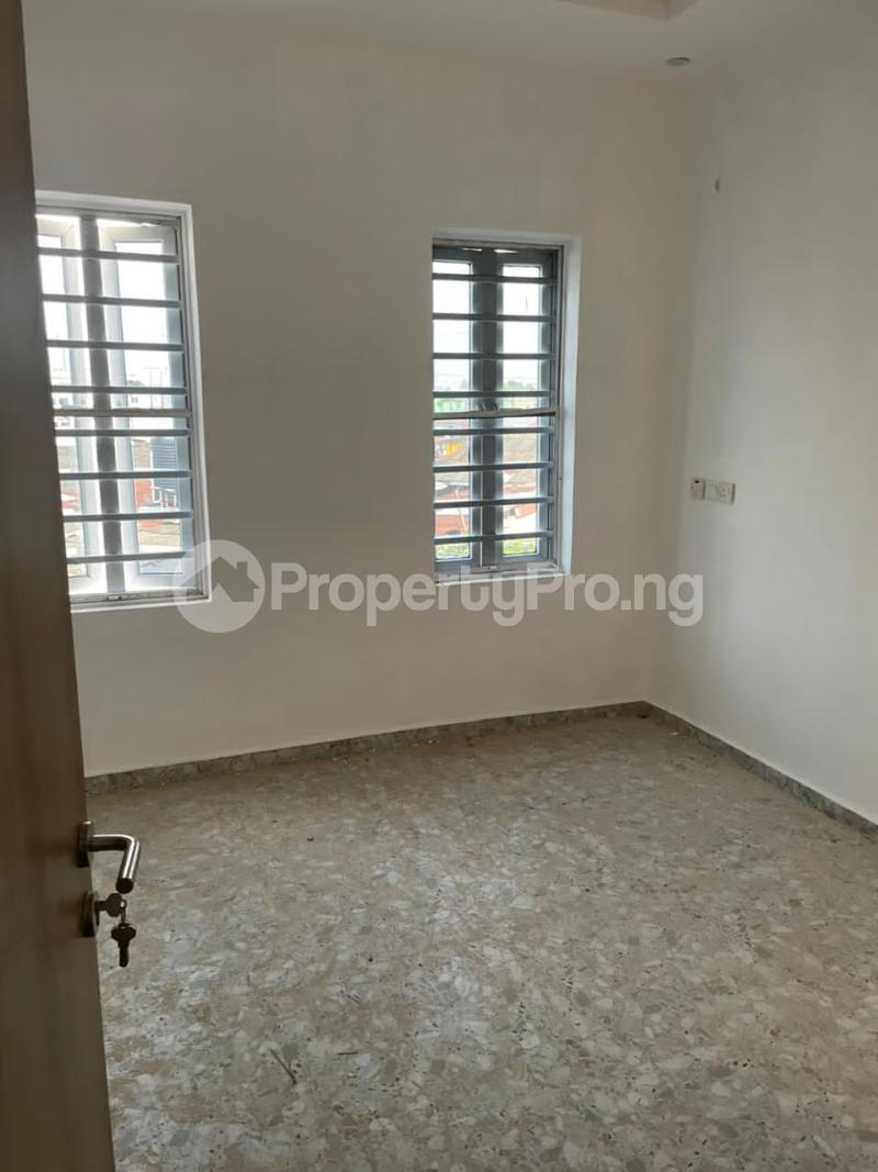 2 bedroom Flat / Apartment for rent Off Akerele Surulere Lagos