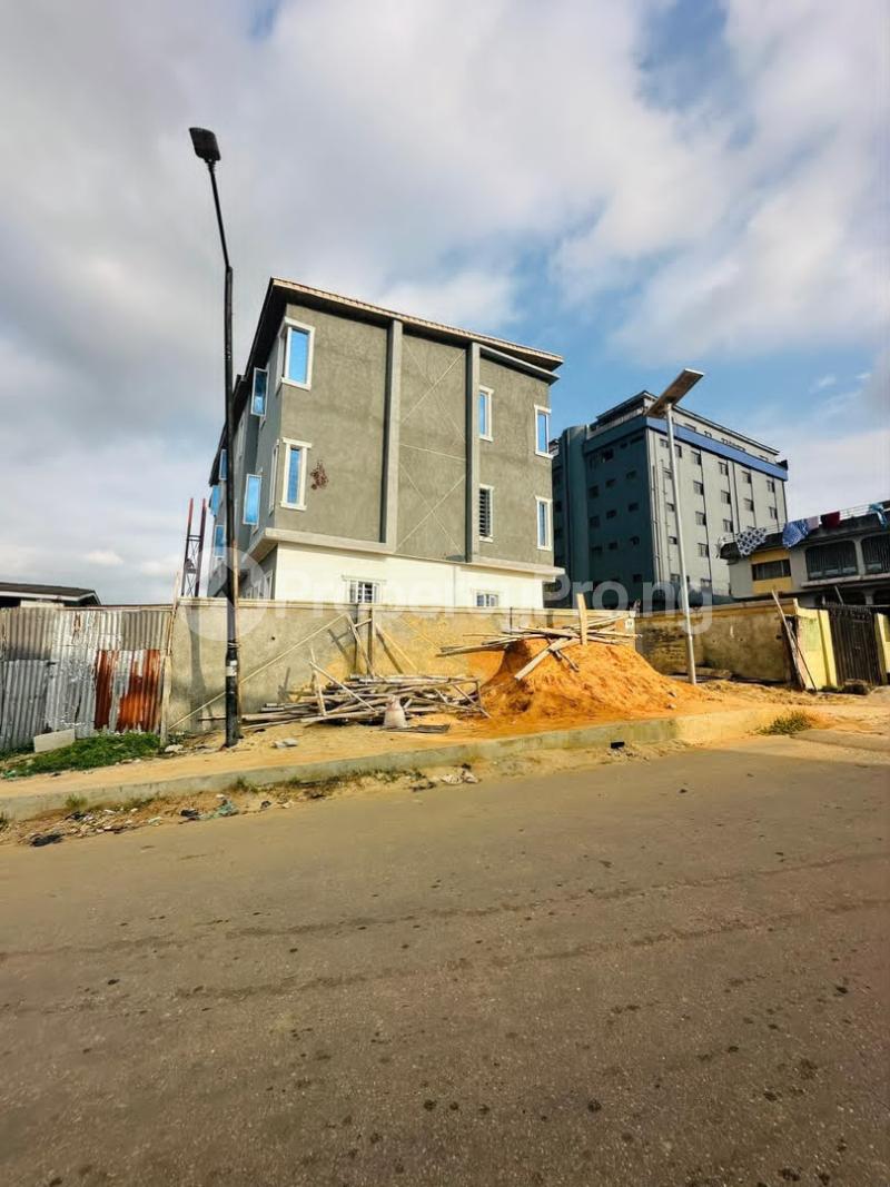 2 bedroom Flat / Apartment for sale Ogba Lagos