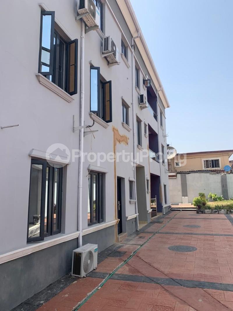 2 bedroom Flat / Apartment for sale Anthony Maryland Lagos