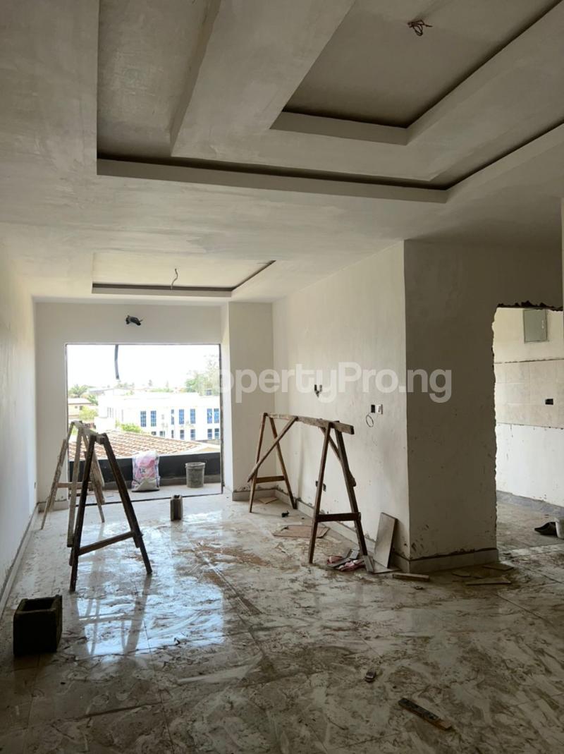 2 bedroom Flat / Apartment for sale Off Bodethomas Street Junction Surulere Eric moore Surulere Lagos