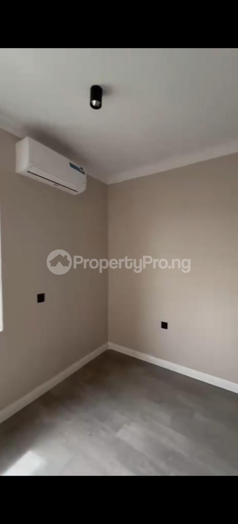 2 bedroom Flat / Apartment for rent In A Gated Residential Estate Off Ogunlana Drive, Surulere Lagos