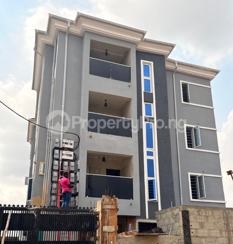 2 bedroom Flat / Apartment for sale Itire Surulere Lagos