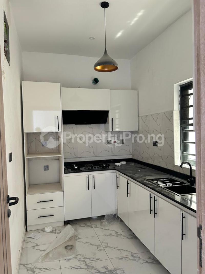 2 bedroom House for rent Conservation Road Along Lekki Expressway Lekki Lagos