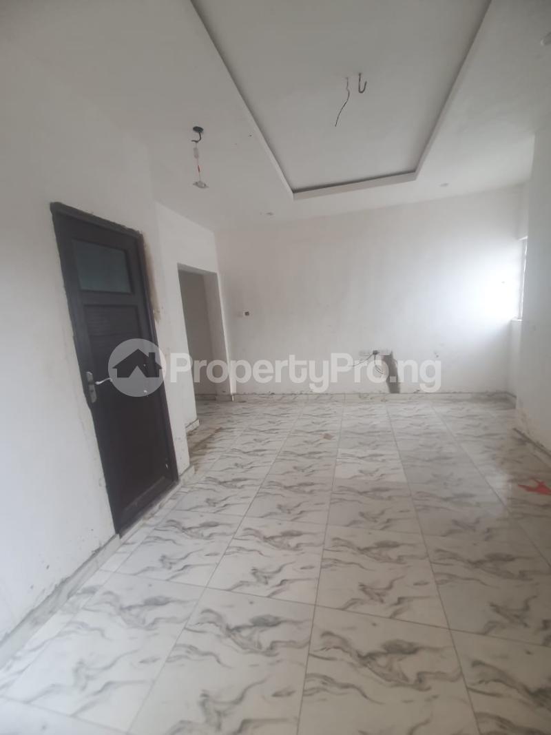 2 bedroom House for rent Alagomeji Yaba Lagos - 5