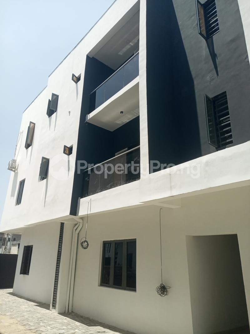 3 bedroom House for sale Mobil Road Ajah Lagos