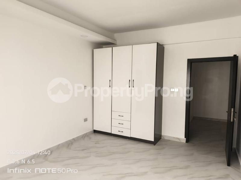 3 bedroom Flat / Apartment for rent Behind Lbs Off Lekki-Epe Expressway Ajah Lagos