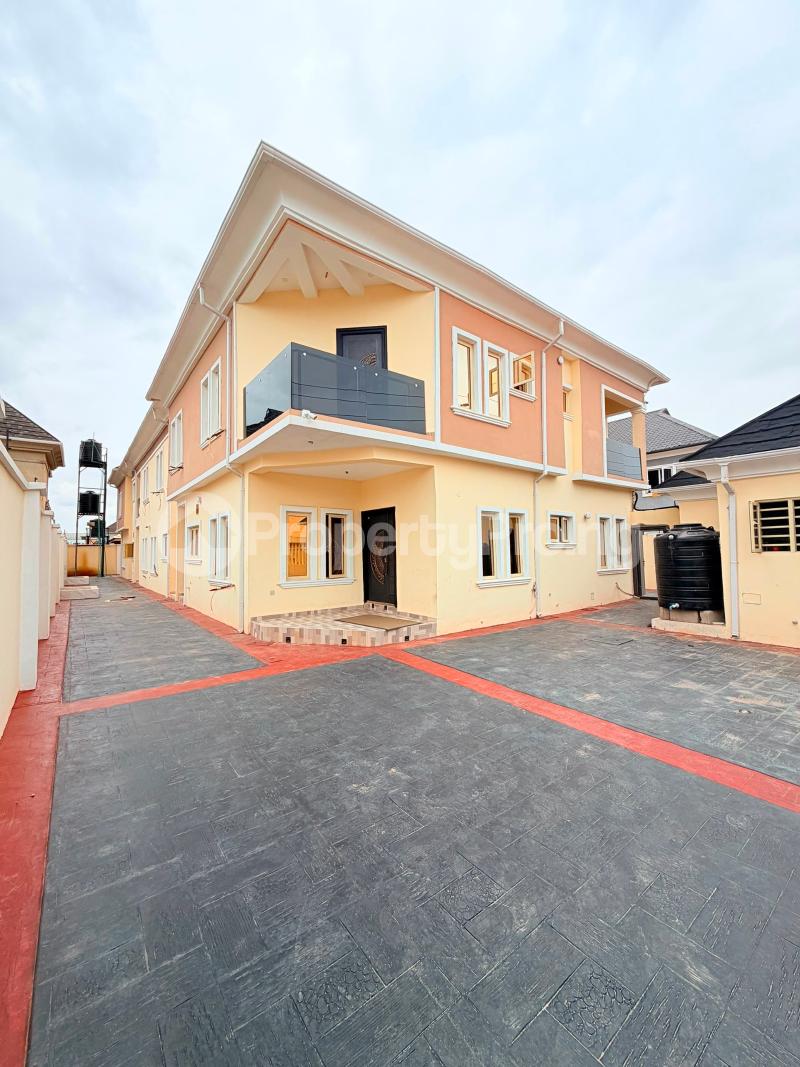 3 bedroom Flat / Apartment for sale Ikorodu Lagos