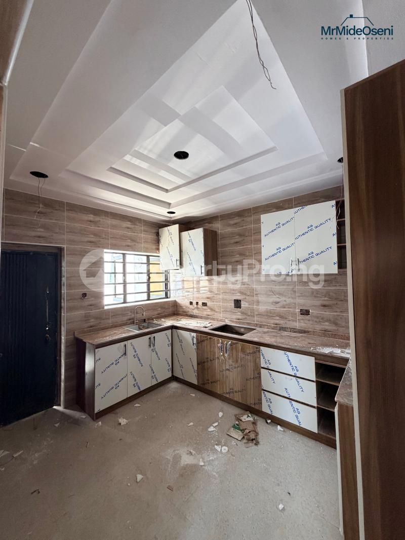 3 bedroom Flat / Apartment for sale Kolapo Ishola Gra Akobo Ibadan Oyo