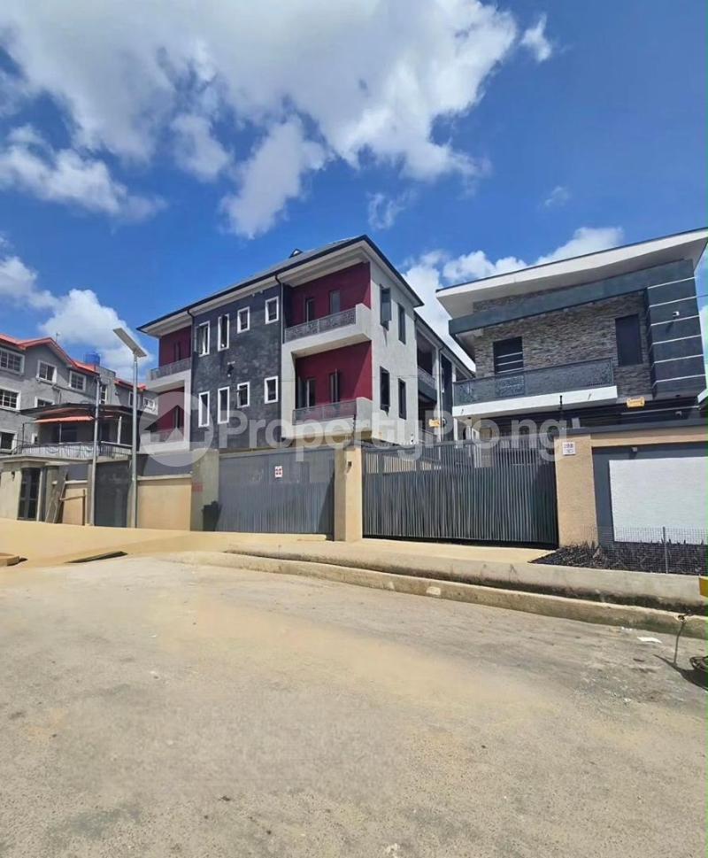 3 bedroom Flat / Apartment for sale Pedro New garage Gbagada Lagos
