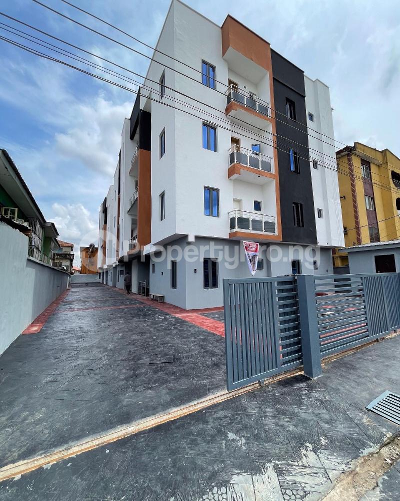 3 bedroom House for sale Surulere Lagos - 0