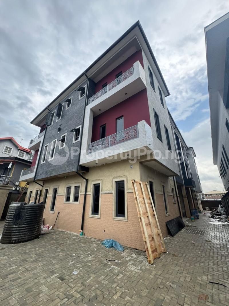 3 bedroom Flat / Apartment for sale Gbagada Lagos