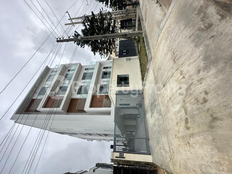 3 bedroom Flat / Apartment for rent Lekki Phase 1 Lekki Lagos