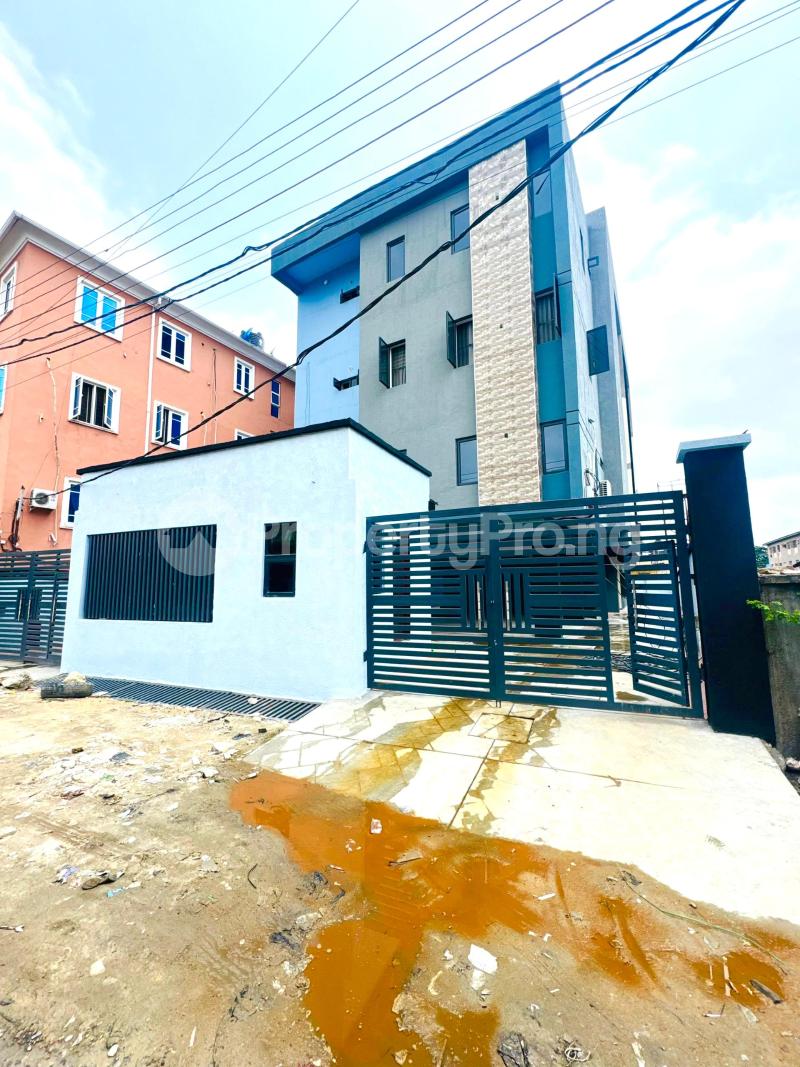 3 bedroom House for sale Surulere Lagos
