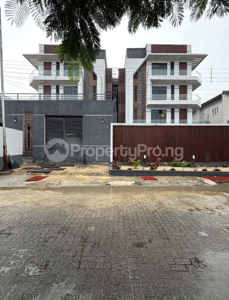 3 bedroom Flat / Apartment for rent ONIRU Victoria Island Lagos