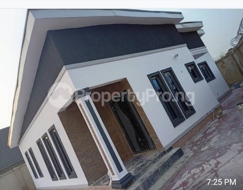 3 bedroom House for sale Vge Estate, Akoto Elebu Ibadan Akala Express Ibadan Oyo