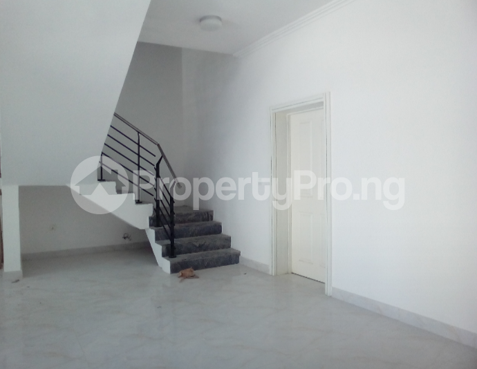 3 bedroom House for rent Chevron Drive Axis chevron Lekki Lagos