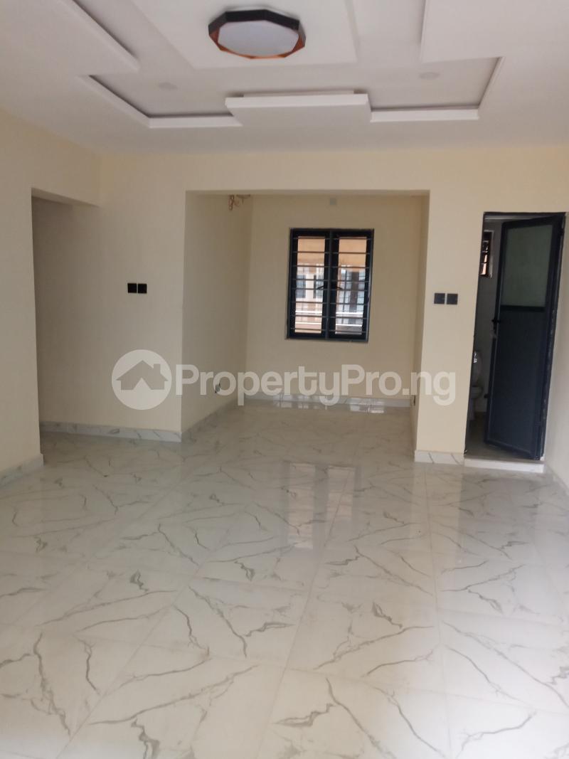 3 bedroom Flat / Apartment for rent Adekunle Ebute Metta Yaba Lagos - 5