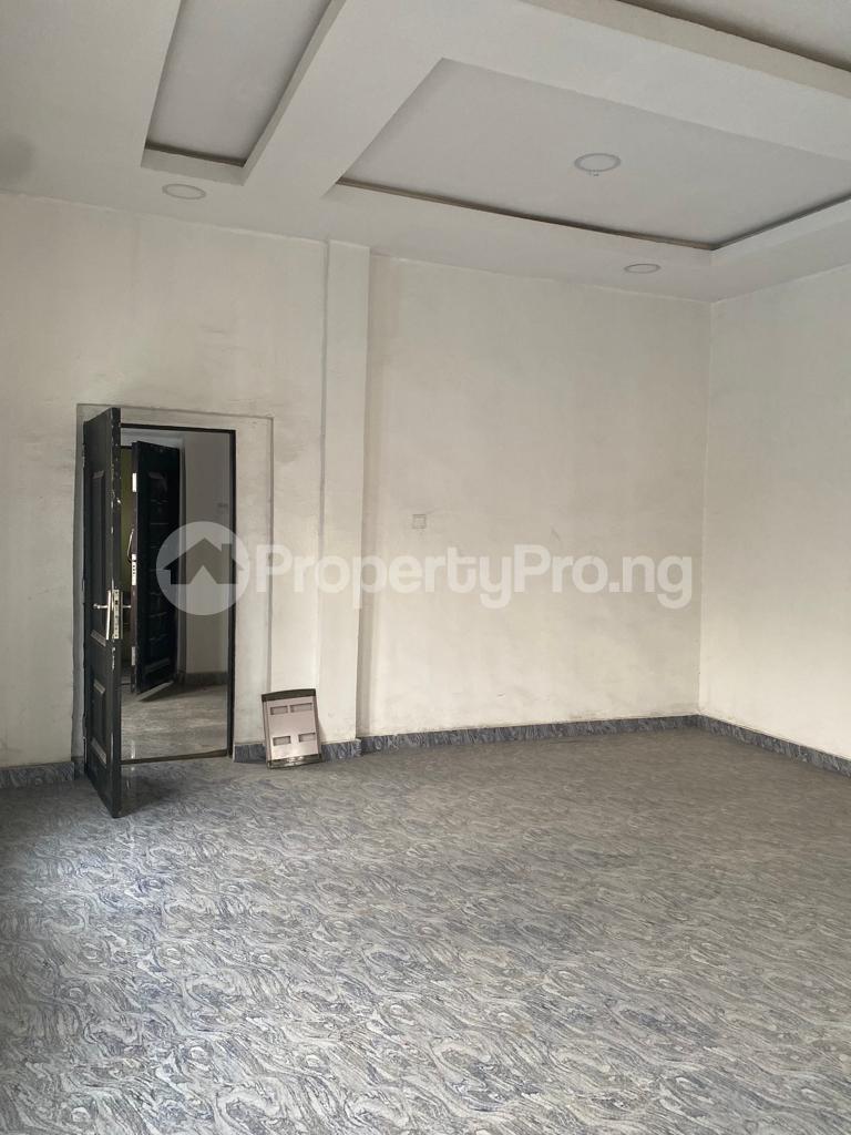 3 bedroom Commercial Property for rent Ebute Metta Adekunle Yaba Lagos