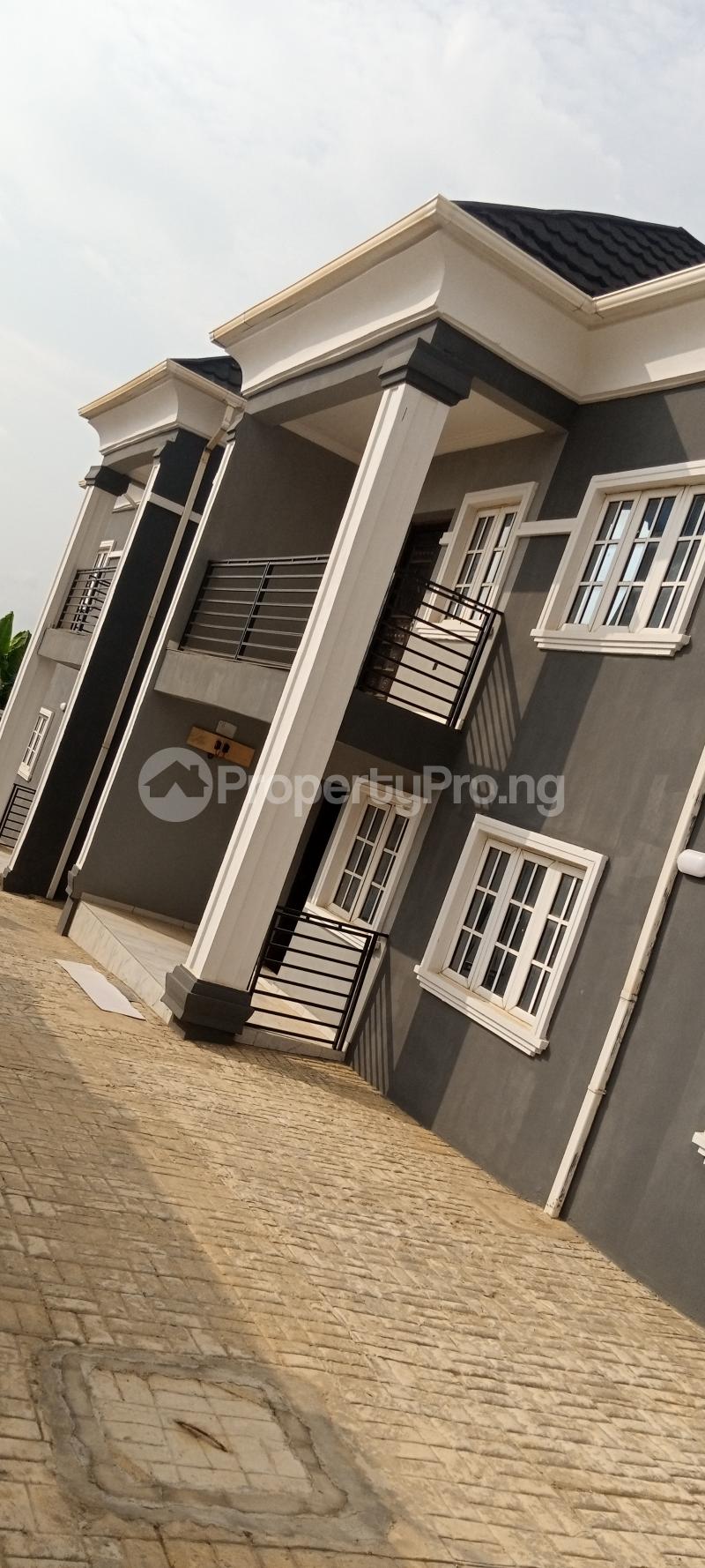 3 bedroom Flat / Apartment for rent Ajila Street, Akuru Estate, Elebu Akala Express Ibadan Oyo