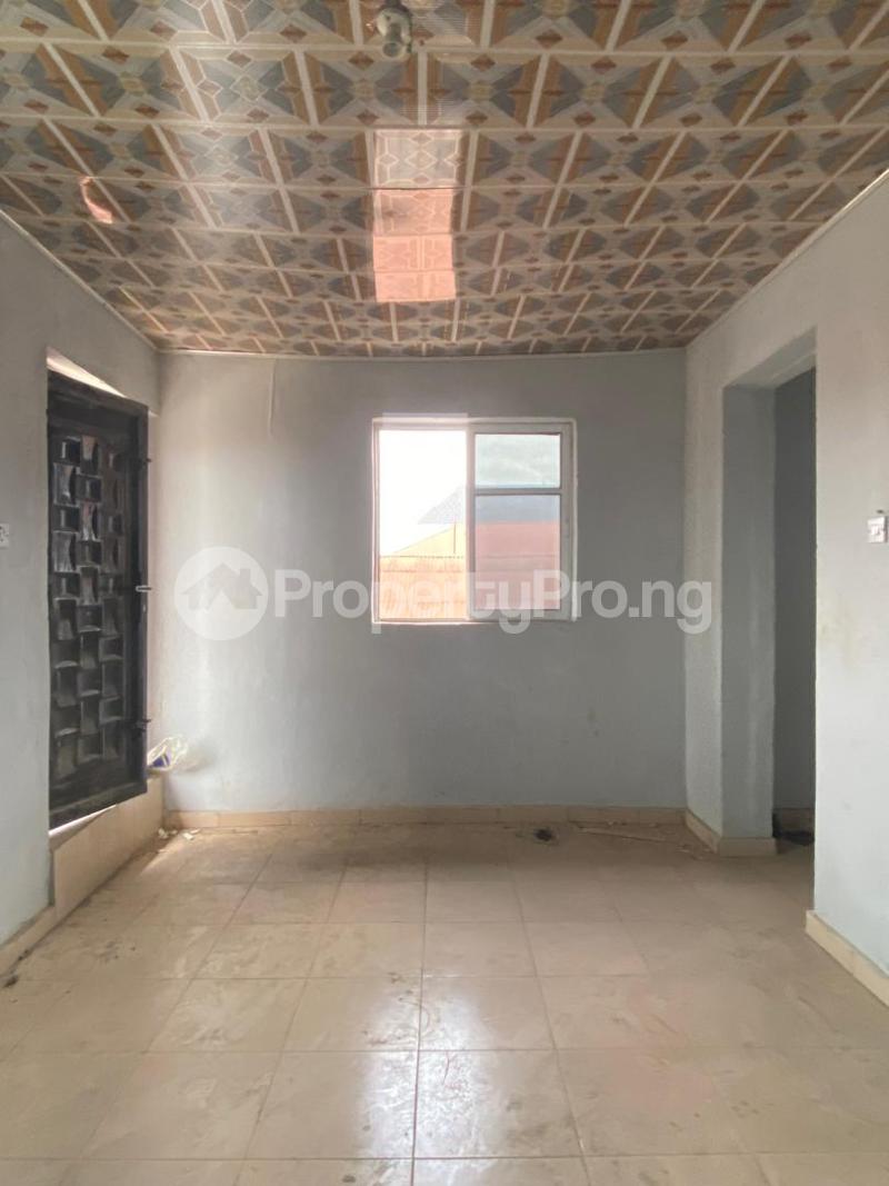 3 bedroom Flat / Apartment for rent Onipan, Ikorodu Road Ilupeju Lagos - 8