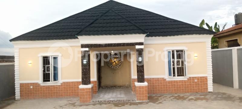 3 bedroom House for sale Olofa Akuru Elebu Oluyole Extension, Akala Express Ibadan Oyo