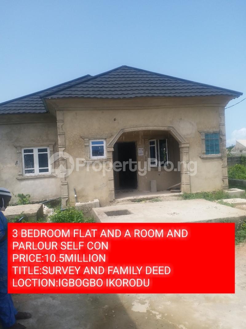 3 bedroom House for sale Morekete Igbogbo Ikorodu Lagos