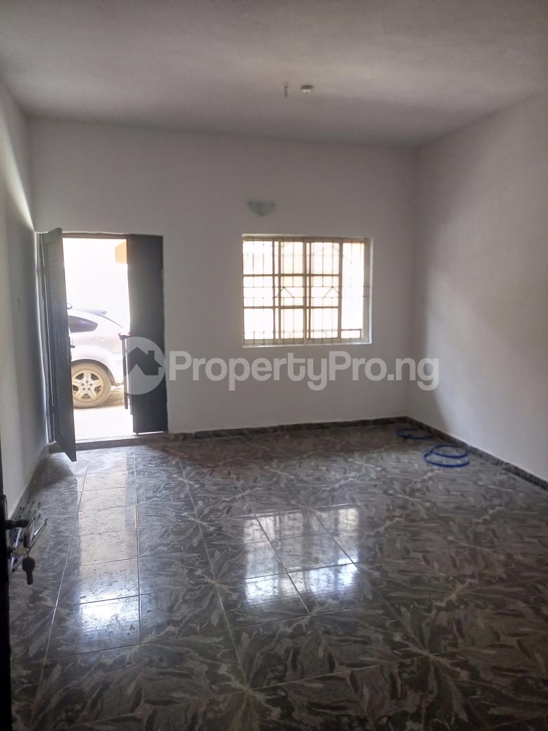 3 bedroom Flat / Apartment for rent Bucknor Estate Bucknor Isolo Lagos - 17