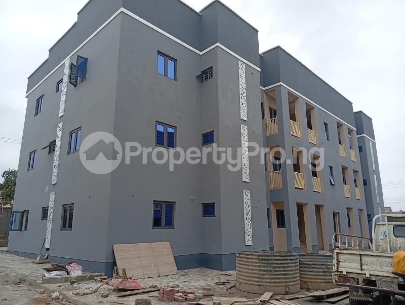 3 bedroom Flat / Apartment for rent Estate Idu Abuja