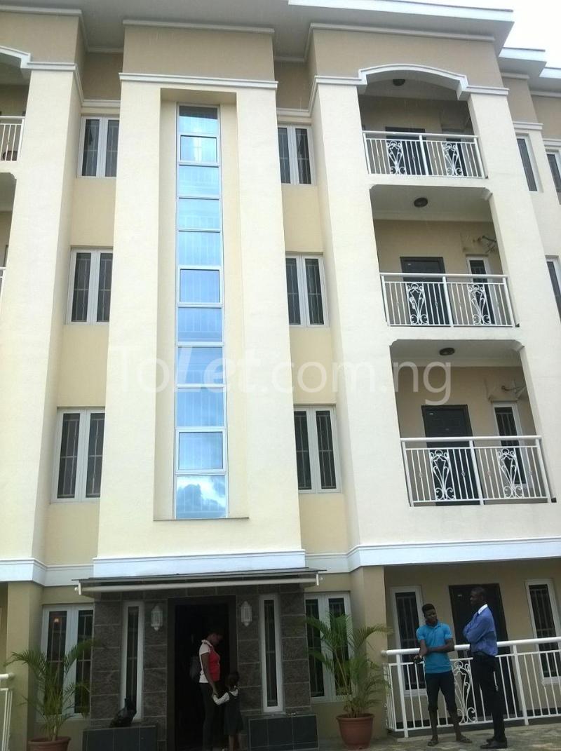 3 bedroom Flat / Apartment for sale Fadeyi Lagos