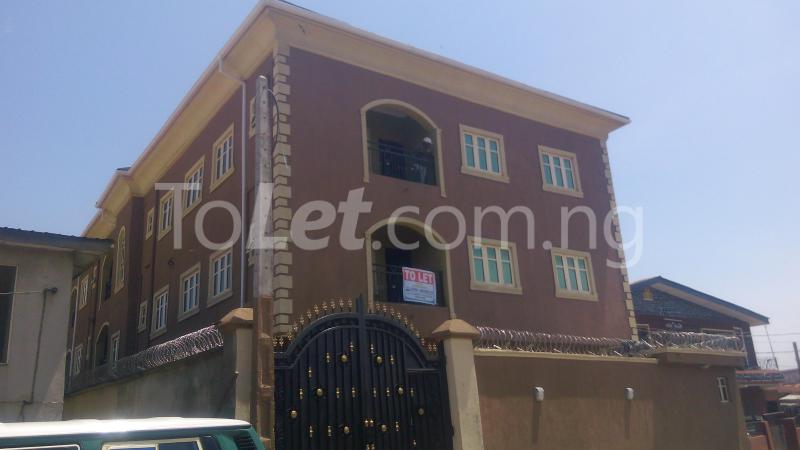 3 bedroom Flat / Apartment for rent Pedro Shomolu Lagos