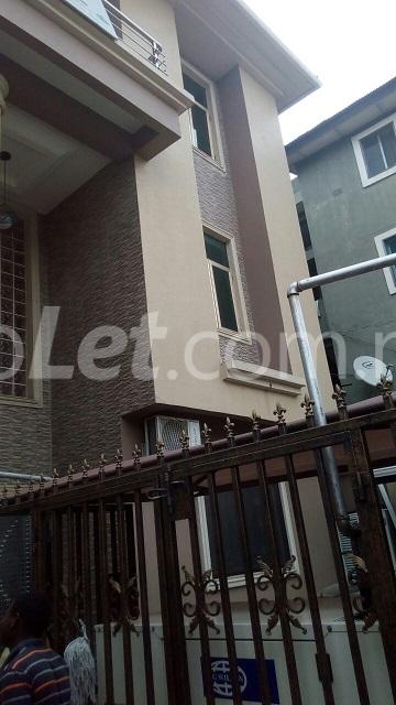 3 bedroom Flat / Apartment for rent 256, Bornu Way Adekunle Yaba Lagos