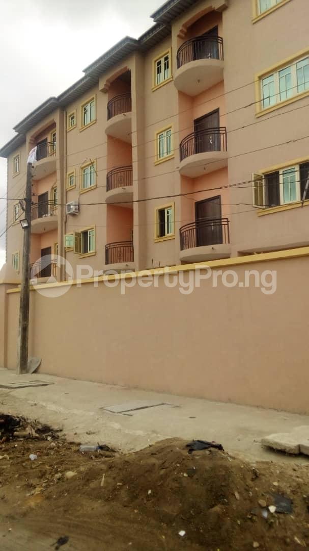 3 bedroom Flat / Apartment for rent Surulere Lagos