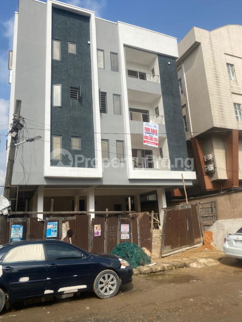 3 bedroom Flat / Apartment for sale  Alagomeji Yaba Lagos
