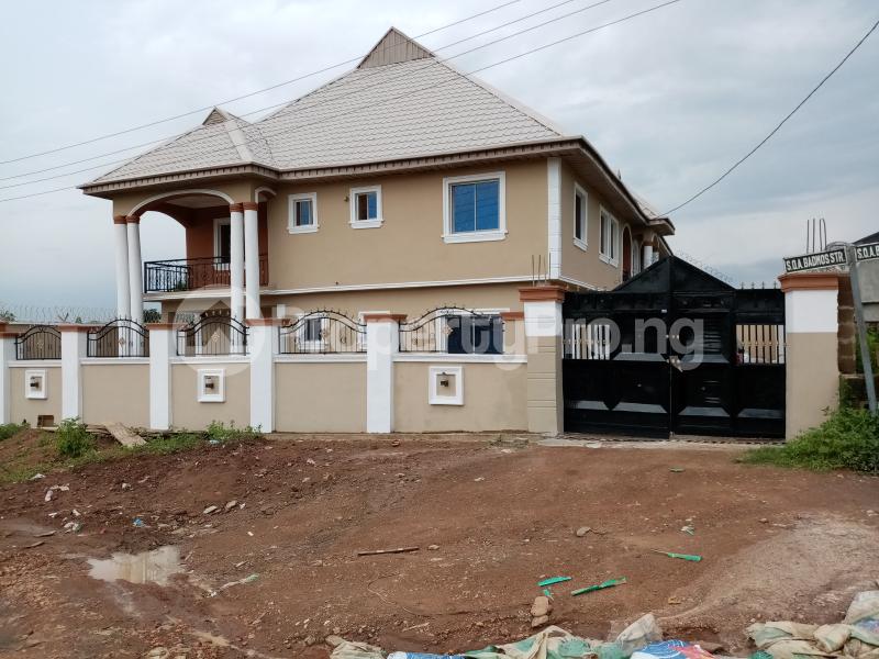 3 bedroom House for rent Karinkapo Estate, Kasunmu Rd Off Akala Express Akala Express Ibadan Oyo