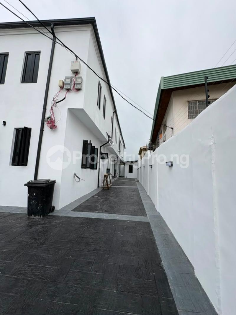3 bedroom House for sale Ifako Gbagada Lagos Ifako-gbagada Gbagada Lagos