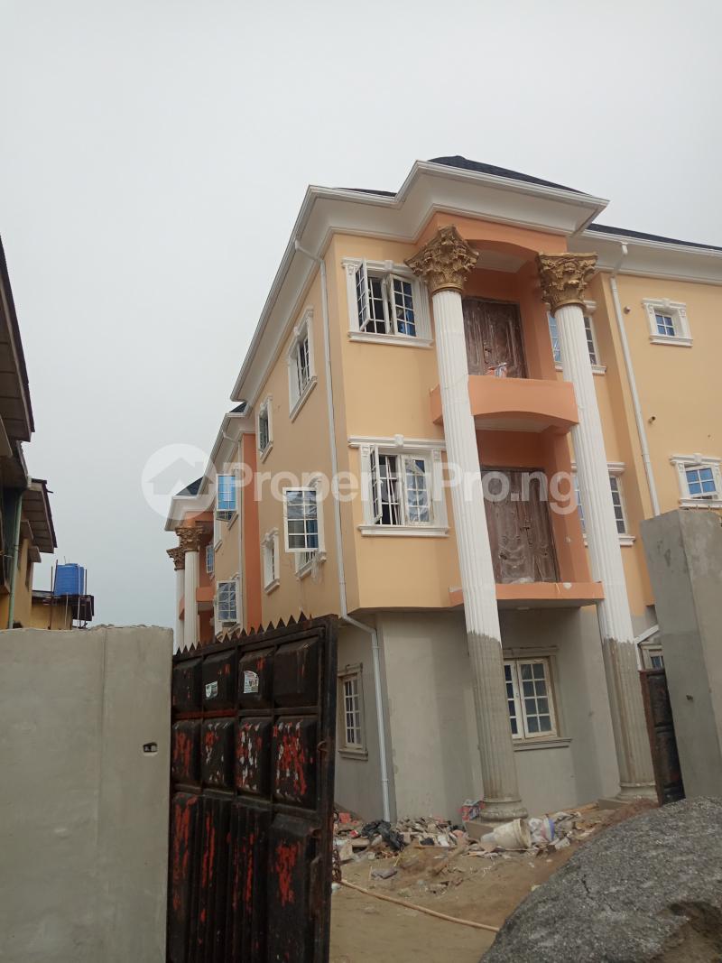 3 bedroom Flat / Apartment for rent Folagoro Fola Agoro Yaba Lagos