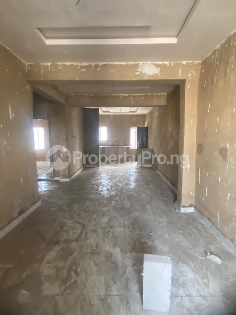 3 bedroom Flat / Apartment for rent Alagomeji Alagomeji Yaba Lagos