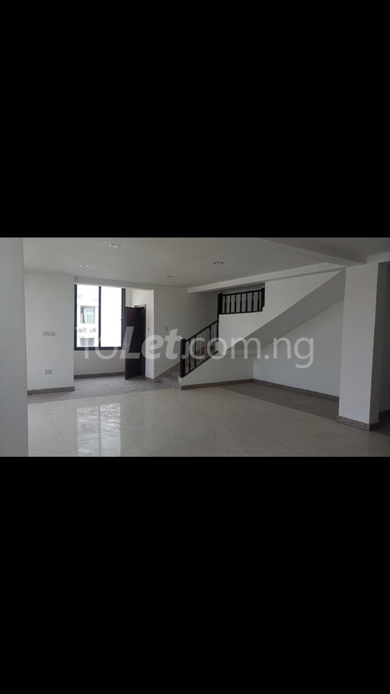 3 bedroom Flat / Apartment for sale Off Muri Okunola Street. Victoria Island Lagos