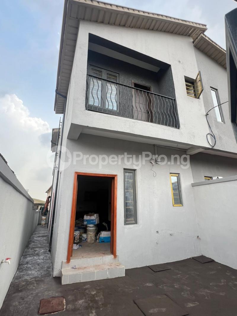 3 bedroom House for sale Isheri Magodo GRA Phase 1 Ojodu Lagos