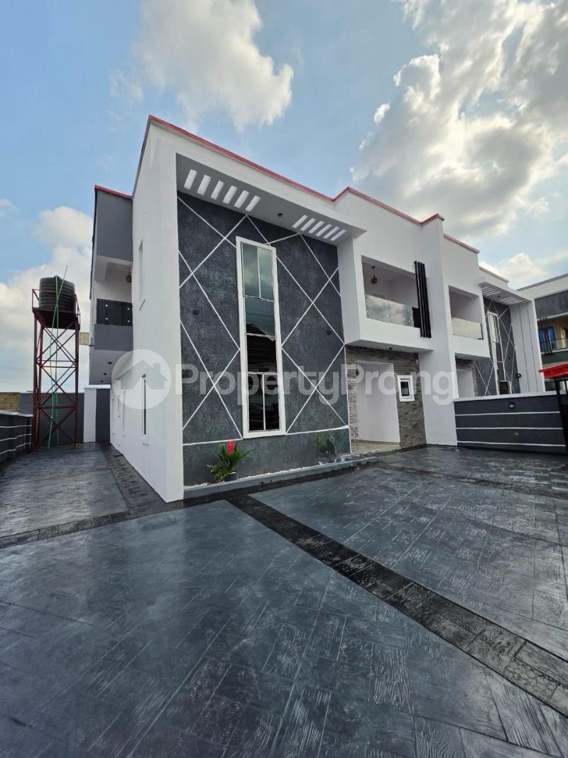 3 bedroom House for sale Christopher Alao Akala, Gra. Akobo Ibadan Oyo