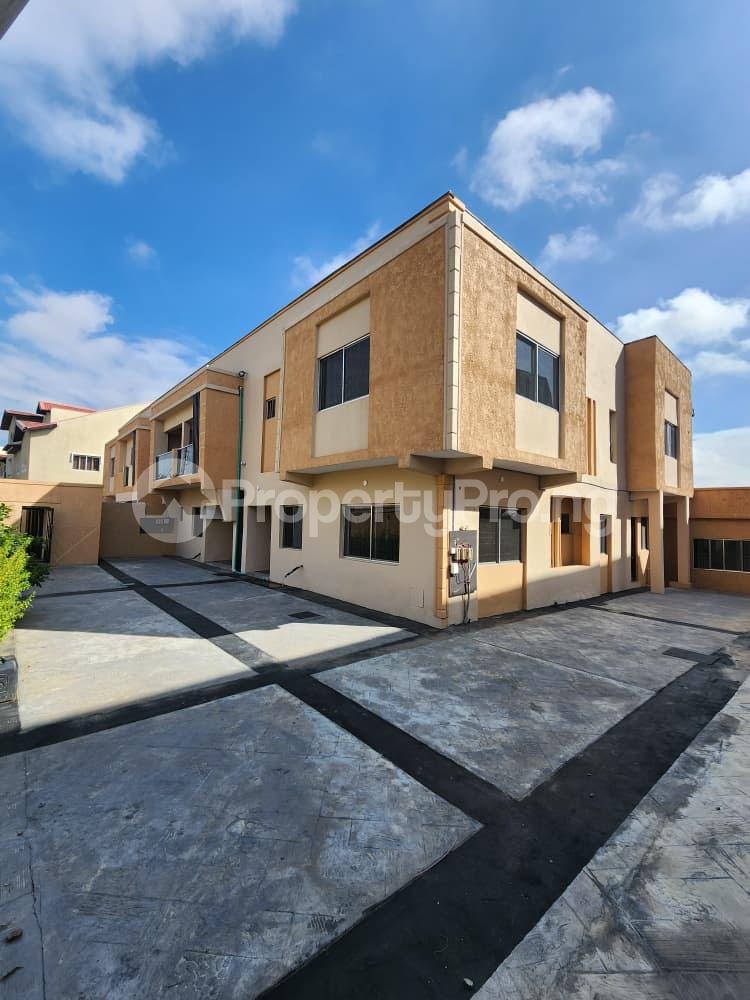 3 bedroom House for rent Maryland Lagos
