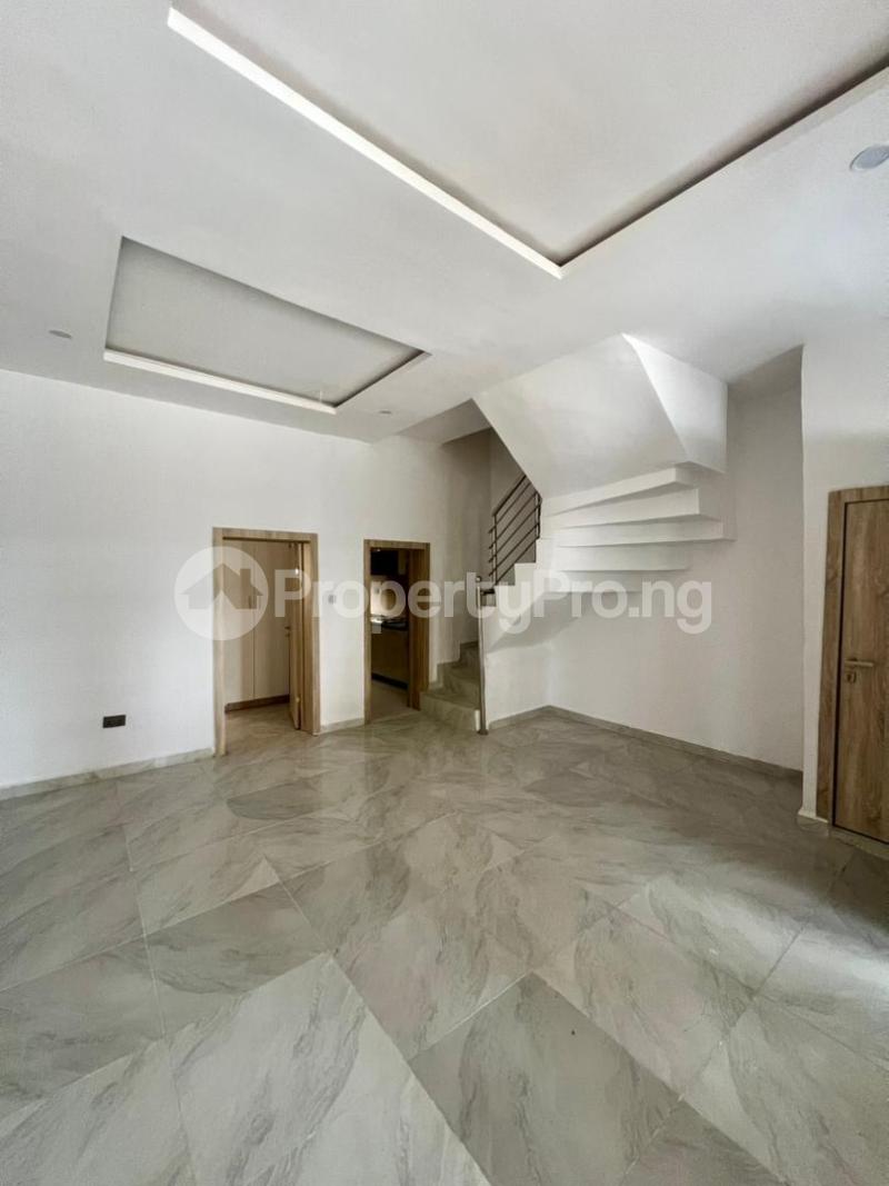 3 bedroom House for rent Abraham Adesanya Ajah Lagos